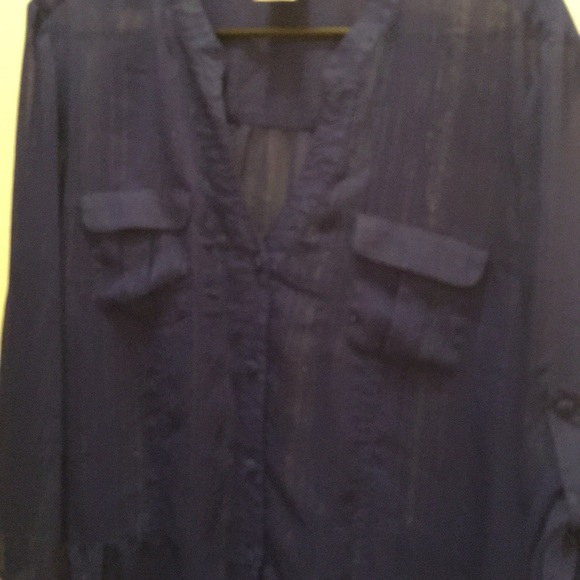 Blouse - Picture 2 of 3